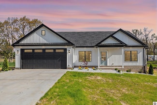 102 Ironwood Dr, Murray, KY 42071