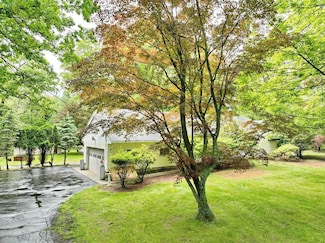 33 Wilder Rd, Monsey, NY 10952