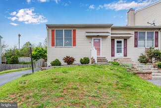 61 Privet Dr, Etters, PA 17319