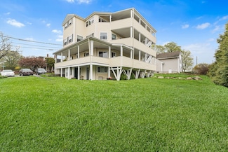 54 Lexington Ave Unit 32, Gloucester, MA 01930