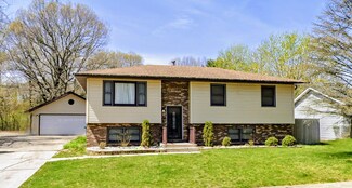 2984 Miami St, Lake Station, IN 46405