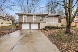 3016 SE 3rd St, Blue Springs, MO 64014