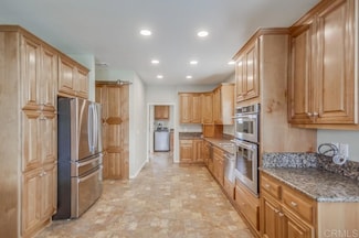9500 Harritt Rd, Lakeside, CA 92040