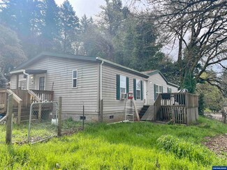 30758 Washington St, Lebanon, OR 97355