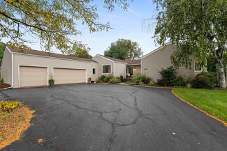 2902 Creekside Ct, Rockford, IL 61114