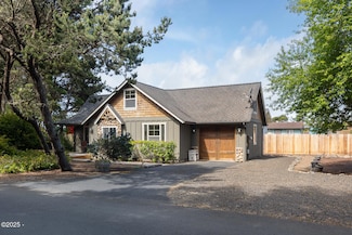 2104 NW Mokmak Lake Dr, Waldport, OR 97394