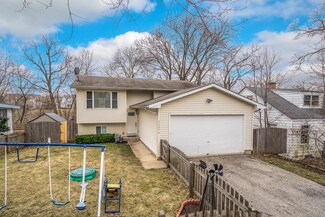34874 N Oakside Ave, Ingleside, IL 60041
