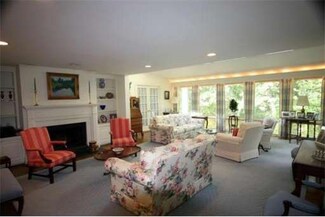 336 Hemlock Cir, Lincoln, MA 01773