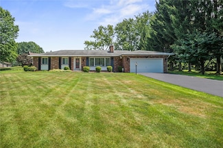 895 Christy Rd, Hermitage, PA 16148