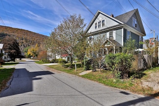109 Park Row, Rochester, VT 05767