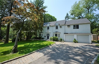 21 Deepdale Dr, Manhasset, NY 11030
