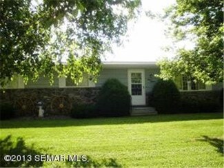 1218 1218 Bluff Ave, St. Charles, MN 55972