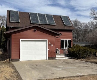 918 Adams St, Mankato, MN 56001