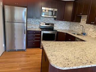 1105 Lexington St Unit 9, Waltham, MA 02452
