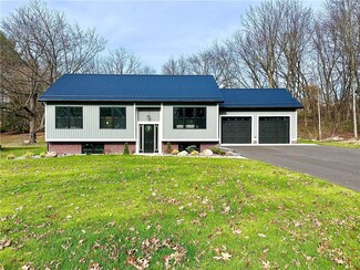 144 Upland Dr, New Castle, PA 16105