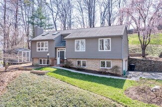 5424 Highfields Rd, Roanoke, VA 24018