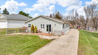 220 Nottingham Dr, Brooklyn, MI 49230