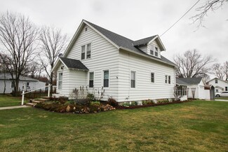 330 5th Ave, Three Rivers, MI 49093