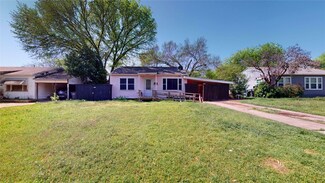 4828 Lyndon Dr, Fort Worth, TX 76116