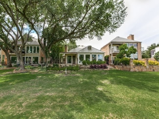 16733 Village Ln, Dallas, TX 75248