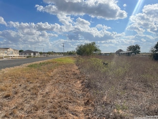210 County Road 2645, Moore, TX 78057