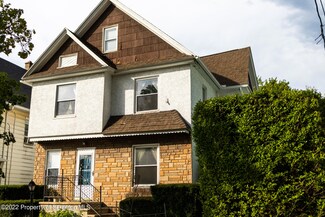 1713 Mulberry St, Scranton, PA 18510