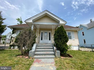 308 W Almond St, Vineland, NJ 08360