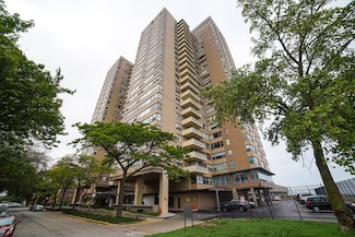 6301 N Sheridan Rd Unit 22N, Chicago, IL 60660