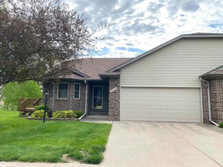 2116 Edgebrook Dr, Marshalltown, IA 50158