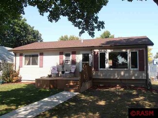 1422 Marsh St, Mankato, MN 56001