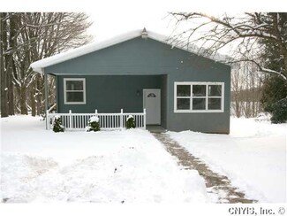 77 Oswego River Rd, Phoenix, NY 13135
