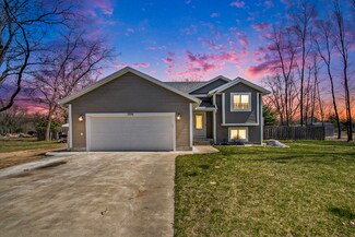 1296 S Wolf Lake Rd, Muskegon, MI 49442