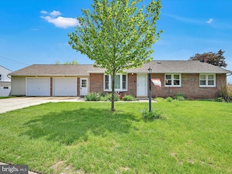 4330 Hilldale Rd, Reading, PA 19606