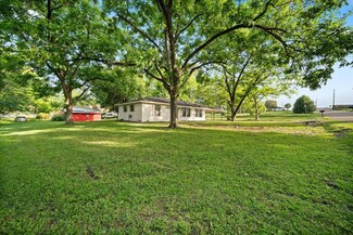 303 N Court St, Ellisville, MS 39437