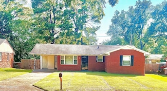 1595 Hickory Dr, Southaven, MS 38671