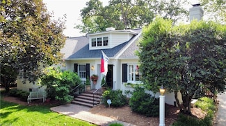 747 Oaklawn Ave, Winston Salem, NC 27104