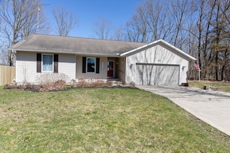 333 Quarterline St, Newaygo, MI 49337