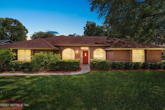 1825 Grassington Way N, Jacksonville, FL 32223