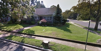 86 Voorhis Ave, Rockville Centre, NY 11570