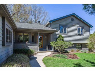 7610 W Hampstead Ct, Middleton, WI 53562
