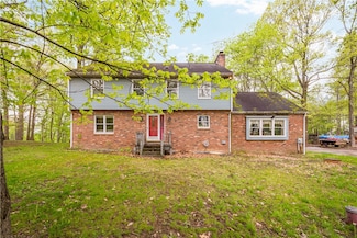 297 Alamae Lakes Rd, Washington, PA 15301
