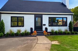 1228 N Main St, Rochester, MI 48307