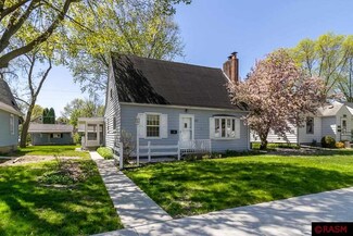 517 Garfield Ave, North Mankato, MN 56003