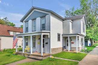 216 E Goldsborough St, Crown Point, IN 46307