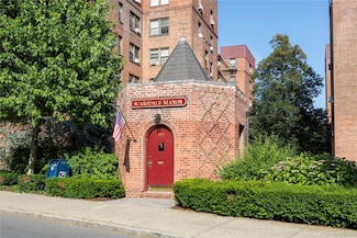 188 Garth Rd Unit 1W, Scarsdale, NY 10583