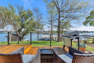 1946 Granite Cove Rd, Kingsland, TX 78639