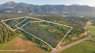 425-455 N Fall Creek Rd, Wilson, WY 83014