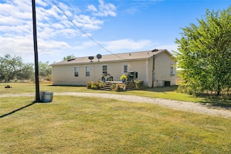7041 NW County Road 2070, Barry, TX 75102