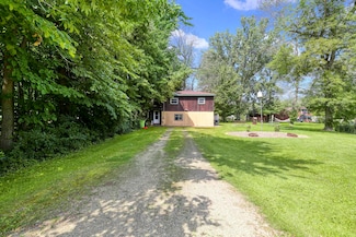 N8801 S Coop Rd, Menasha, WI 54952