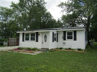 6557 EMcH Rd, Walbridge, OH 43465